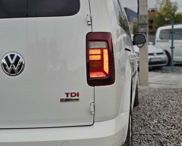 Белый Фольксваген Кадди, объемом двигателя 1.97 л и пробегом 184 тыс. км за 19950 $, фото 7 на Automoto.ua