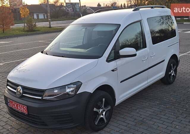 Белый Фольксваген Кадди, объемом двигателя 2 л и пробегом 247 тыс. км за 13900 $, фото 2 на Automoto.ua