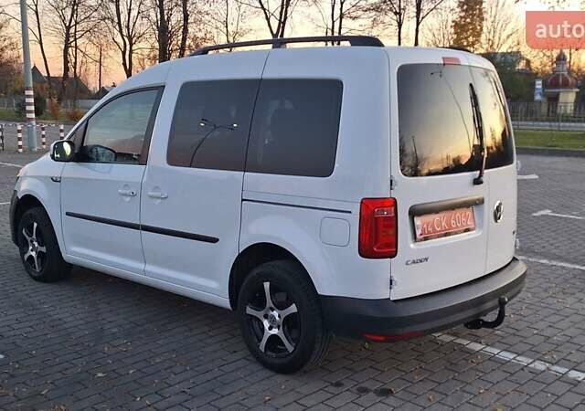 Белый Фольксваген Кадди, объемом двигателя 2 л и пробегом 247 тыс. км за 13900 $, фото 12 на Automoto.ua
