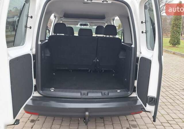 Белый Фольксваген Кадди, объемом двигателя 2 л и пробегом 247 тыс. км за 13900 $, фото 45 на Automoto.ua