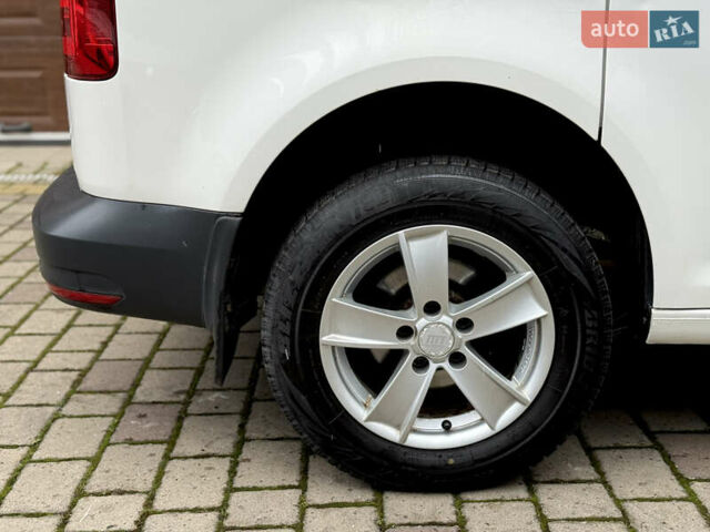 Белый Фольксваген Кадди, объемом двигателя 1.97 л и пробегом 213 тыс. км за 13800 $, фото 23 на Automoto.ua