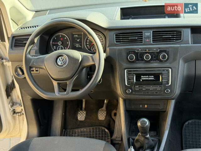 Белый Фольксваген Кадди, объемом двигателя 1.97 л и пробегом 209 тыс. км за 13900 $, фото 32 на Automoto.ua