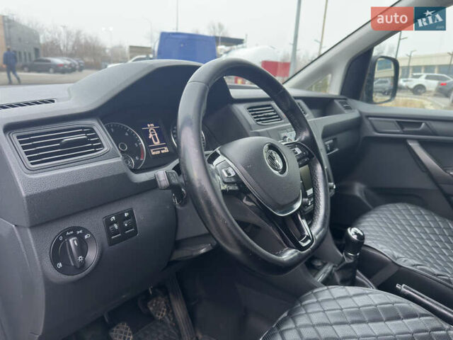 Белый Фольксваген Кадди, объемом двигателя 1.97 л и пробегом 190 тыс. км за 11200 $, фото 25 на Automoto.ua