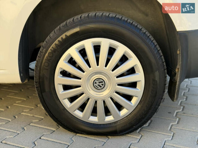 Белый Фольксваген Кадди, объемом двигателя 1.97 л и пробегом 209 тыс. км за 13900 $, фото 8 на Automoto.ua