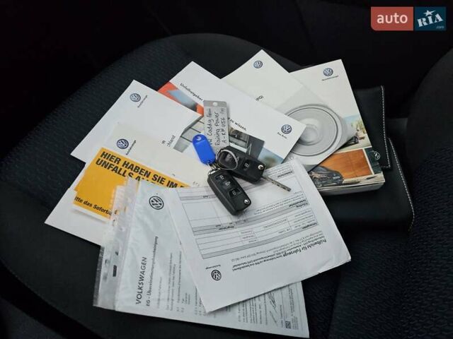 Белый Фольксваген Кадди, объемом двигателя 1.97 л и пробегом 184 тыс. км за 19950 $, фото 64 на Automoto.ua