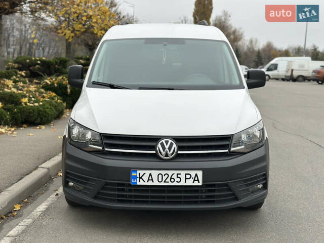 Белый Фольксваген Кадди, объемом двигателя 2 л и пробегом 245 тыс. км за 12800 $, фото 1 на Automoto.ua