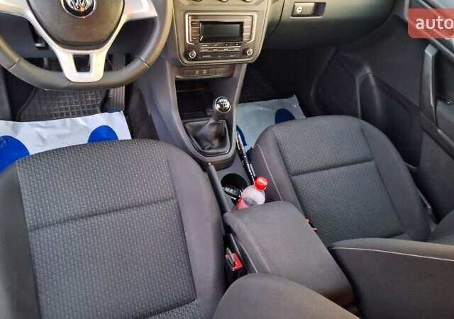 Белый Фольксваген Кадди, объемом двигателя 2 л и пробегом 247 тыс. км за 13900 $, фото 18 на Automoto.ua