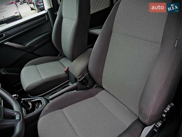 Белый Фольксваген Кадди, объемом двигателя 2 л и пробегом 173 тыс. км за 13500 $, фото 7 на Automoto.ua