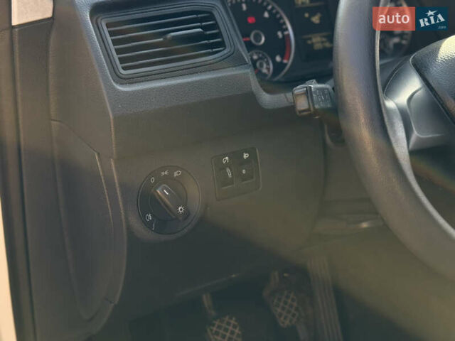 Белый Фольксваген Кадди, объемом двигателя 1.97 л и пробегом 209 тыс. км за 13900 $, фото 27 на Automoto.ua