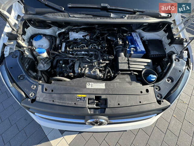 Белый Фольксваген Кадди, объемом двигателя 2 л и пробегом 265 тыс. км за 15800 $, фото 64 на Automoto.ua