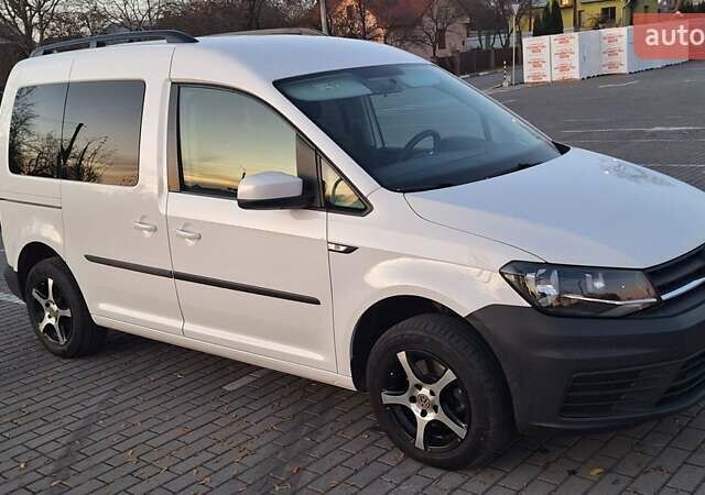 Белый Фольксваген Кадди, объемом двигателя 2 л и пробегом 247 тыс. км за 13900 $, фото 4 на Automoto.ua