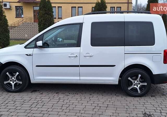 Белый Фольксваген Кадди, объемом двигателя 2 л и пробегом 247 тыс. км за 13900 $, фото 2 на Automoto.ua
