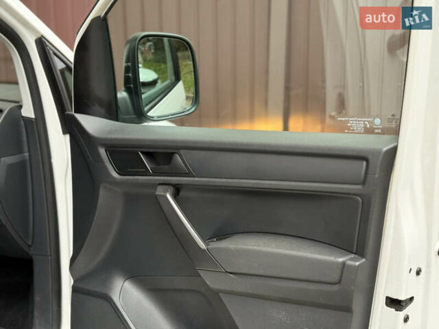 Белый Фольксваген Кадди, объемом двигателя 1.97 л и пробегом 213 тыс. км за 13800 $, фото 28 на Automoto.ua