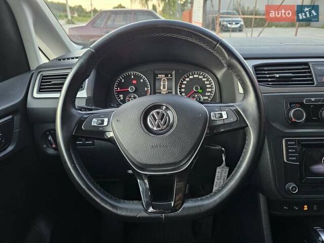 Белый Фольксваген Кадди, объемом двигателя 1.97 л и пробегом 184 тыс. км за 19950 $, фото 24 на Automoto.ua