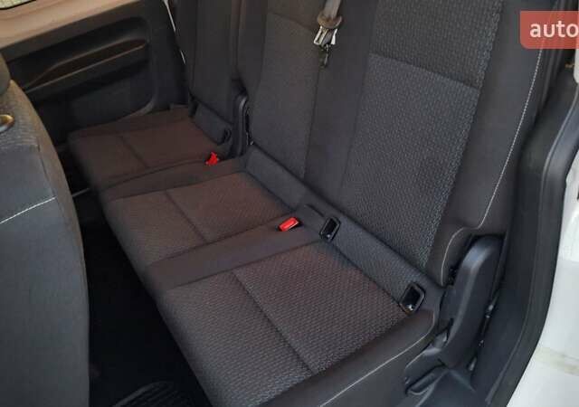 Белый Фольксваген Кадди, объемом двигателя 2 л и пробегом 247 тыс. км за 13900 $, фото 21 на Automoto.ua