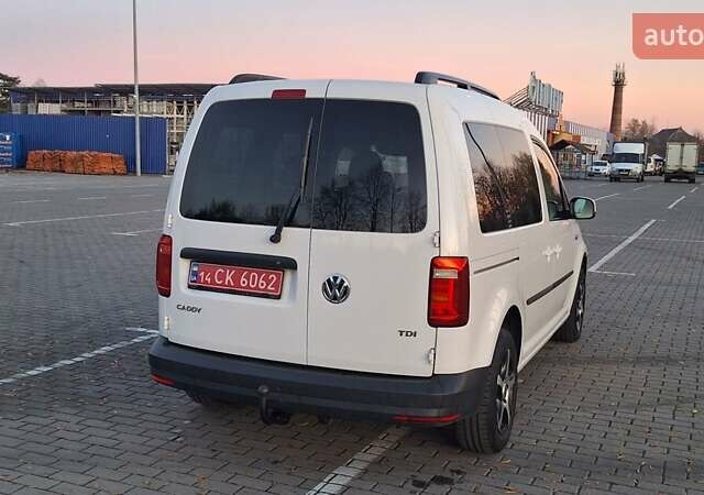 Белый Фольксваген Кадди, объемом двигателя 2 л и пробегом 247 тыс. км за 13900 $, фото 1 на Automoto.ua
