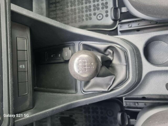 Белый Фольксваген Кадди, объемом двигателя 2 л и пробегом 107 тыс. км за 8600 $, фото 13 на Automoto.ua