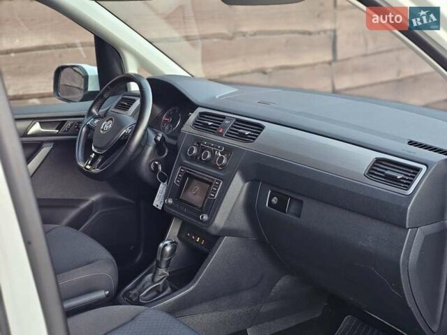 Белый Фольксваген Кадди, объемом двигателя 1.97 л и пробегом 184 тыс. км за 19950 $, фото 41 на Automoto.ua