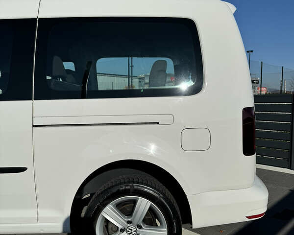 Белый Фольксваген Кадди, объемом двигателя 2 л и пробегом 265 тыс. км за 15800 $, фото 17 на Automoto.ua