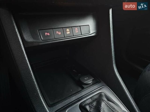 Белый Фольксваген Кадди, объемом двигателя 1.97 л и пробегом 184 тыс. км за 19950 $, фото 33 на Automoto.ua