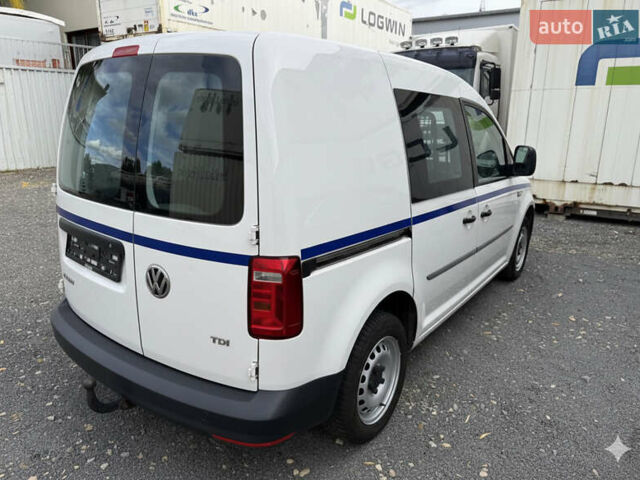 Белый Фольксваген Кадди, объемом двигателя 0 л и пробегом 174 тыс. км за 15700 $, фото 3 на Automoto.ua