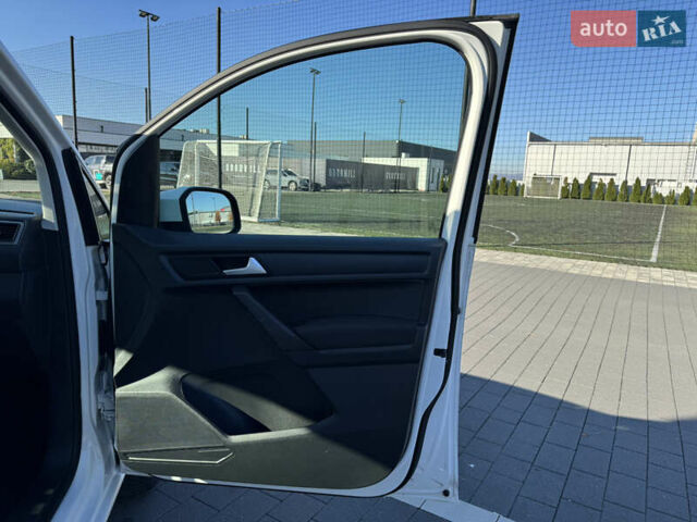 Белый Фольксваген Кадди, объемом двигателя 2 л и пробегом 265 тыс. км за 15800 $, фото 42 на Automoto.ua