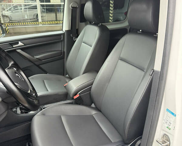 Белый Фольксваген Кадди, объемом двигателя 2 л и пробегом 283 тыс. км за 18999 $, фото 10 на Automoto.ua