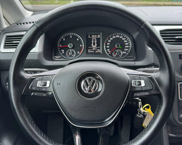 Белый Фольксваген Кадди, объемом двигателя 2 л и пробегом 283 тыс. км за 18999 $, фото 19 на Automoto.ua