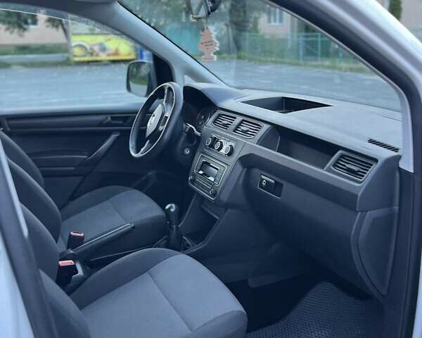 Белый Фольксваген Кадди, объемом двигателя 1.97 л и пробегом 220 тыс. км за 14150 $, фото 24 на Automoto.ua