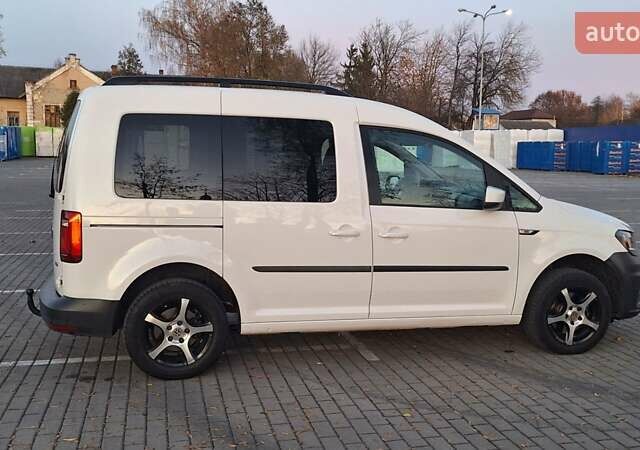 Белый Фольксваген Кадди, объемом двигателя 2 л и пробегом 247 тыс. км за 13900 $, фото 3 на Automoto.ua