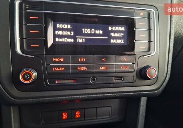 Белый Фольксваген Кадди, объемом двигателя 2 л и пробегом 247 тыс. км за 13900 $, фото 29 на Automoto.ua