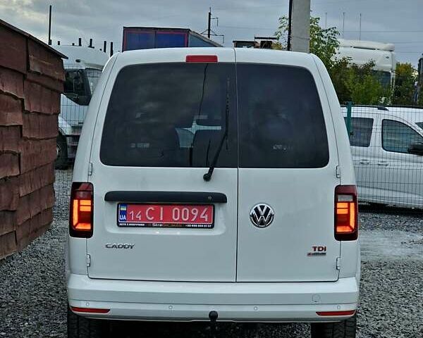 Белый Фольксваген Кадди, объемом двигателя 1.97 л и пробегом 184 тыс. км за 19950 $, фото 6 на Automoto.ua