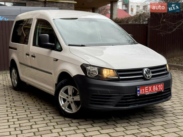 Белый Фольксваген Кадди, объемом двигателя 1.97 л и пробегом 213 тыс. км за 13800 $, фото 1 на Automoto.ua