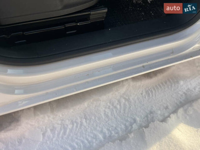 Белый Фольксваген Кадди, объемом двигателя 1.97 л и пробегом 219 тыс. км за 15650 $, фото 29 на Automoto.ua