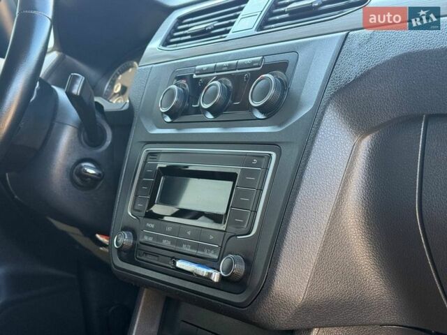 Белый Фольксваген Кадди, объемом двигателя 1.97 л и пробегом 195 тыс. км за 13800 $, фото 32 на Automoto.ua