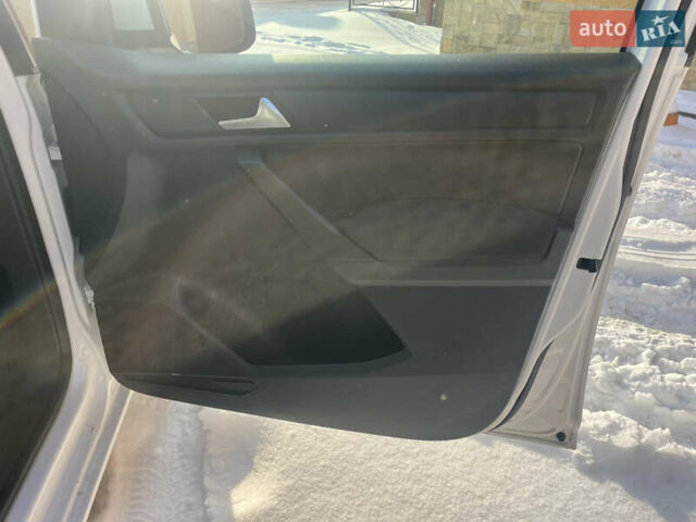 Белый Фольксваген Кадди, объемом двигателя 1.97 л и пробегом 219 тыс. км за 15650 $, фото 25 на Automoto.ua