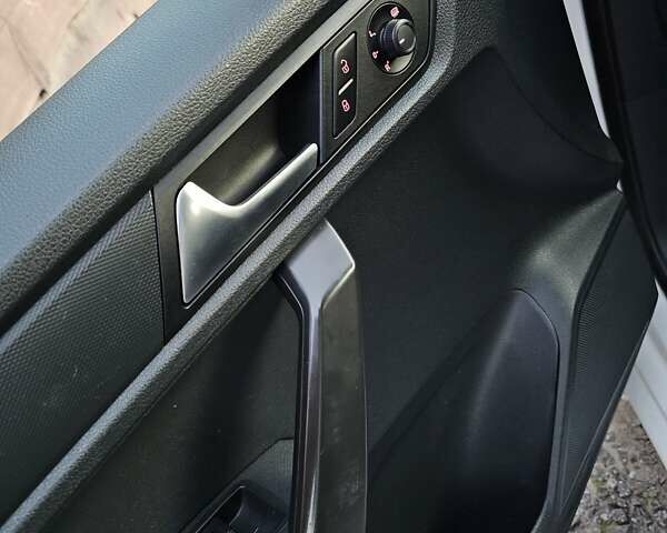 Белый Фольксваген Кадди, объемом двигателя 1.97 л и пробегом 184 тыс. км за 19950 $, фото 20 на Automoto.ua