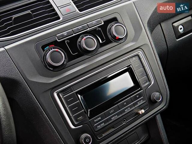 Белый Фольксваген Кадди, объемом двигателя 2 л и пробегом 173 тыс. км за 13500 $, фото 11 на Automoto.ua