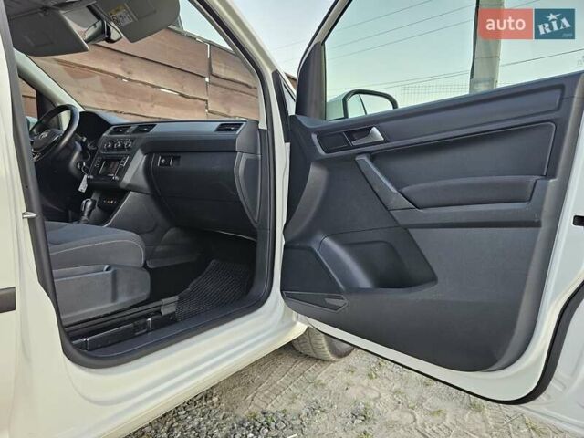 Белый Фольксваген Кадди, объемом двигателя 1.97 л и пробегом 184 тыс. км за 19950 $, фото 40 на Automoto.ua