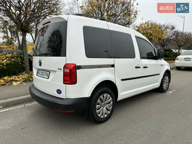 Белый Фольксваген Кадди, объемом двигателя 2 л и пробегом 245 тыс. км за 12800 $, фото 6 на Automoto.ua