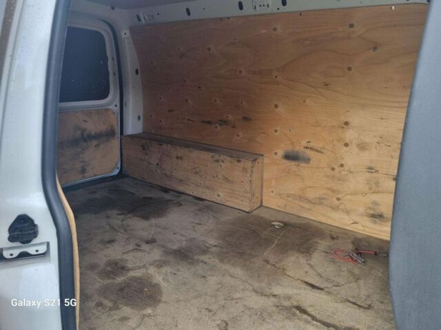 Белый Фольксваген Кадди, объемом двигателя 2 л и пробегом 107 тыс. км за 8600 $, фото 2 на Automoto.ua