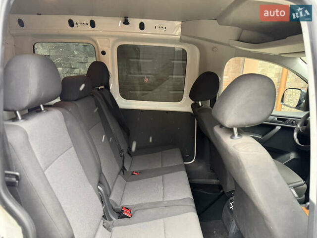 Белый Фольксваген Кадди, объемом двигателя 1.97 л и пробегом 213 тыс. км за 13800 $, фото 25 на Automoto.ua