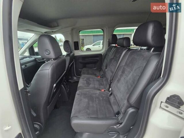 Белый Фольксваген Кадди, объемом двигателя 1.97 л и пробегом 263 тыс. км за 18700 $, фото 34 на Automoto.ua