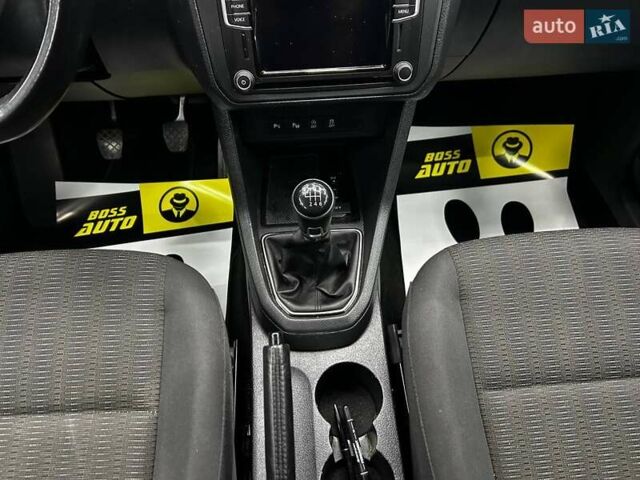 Білий Фольксваген Кадді, об'ємом двигуна 1.97 л та пробігом 256 тис. км за 18800 $, фото 12 на Automoto.ua