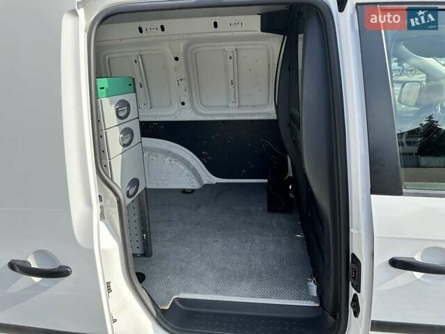 Білий Фольксваген Кадді, об'ємом двигуна 2 л та пробігом 160 тис. км за 14999 $, фото 9 на Automoto.ua