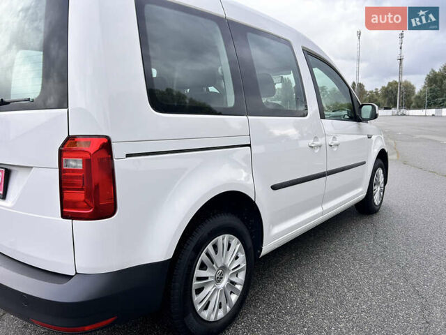 Белый Фольксваген Кадди, объемом двигателя 2 л и пробегом 167 тыс. км за 17500 $, фото 6 на Automoto.ua