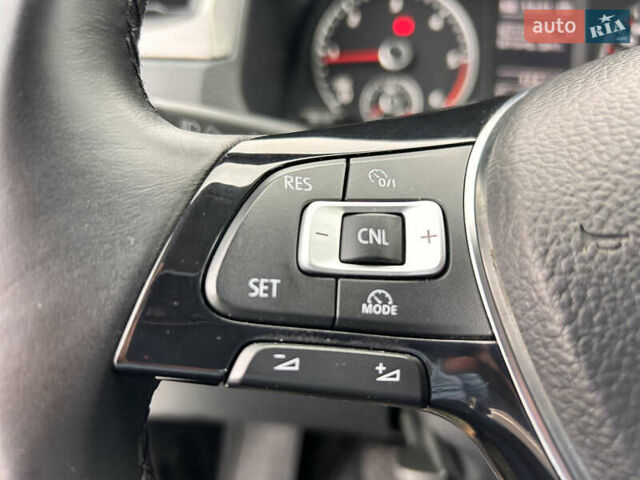 Белый Фольксваген Кадди, объемом двигателя 2 л и пробегом 167 тыс. км за 17500 $, фото 44 на Automoto.ua