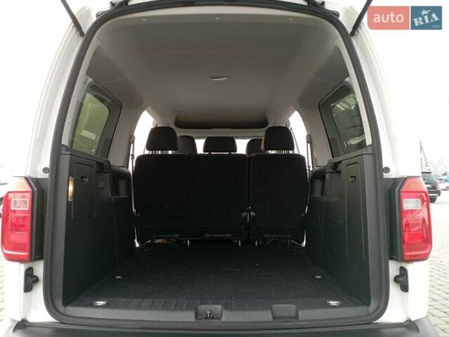 Белый Фольксваген Кадди, объемом двигателя 2 л и пробегом 140 тыс. км за 17900 $, фото 6 на Automoto.ua