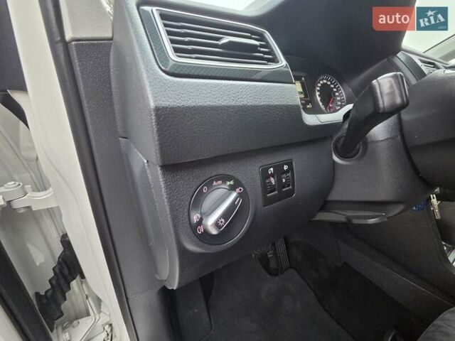 Белый Фольксваген Кадди, объемом двигателя 1.97 л и пробегом 263 тыс. км за 18700 $, фото 12 на Automoto.ua