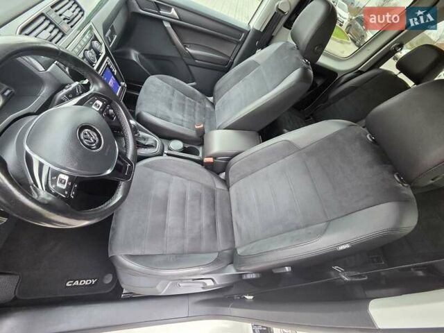 Белый Фольксваген Кадди, объемом двигателя 1.97 л и пробегом 263 тыс. км за 18700 $, фото 15 на Automoto.ua